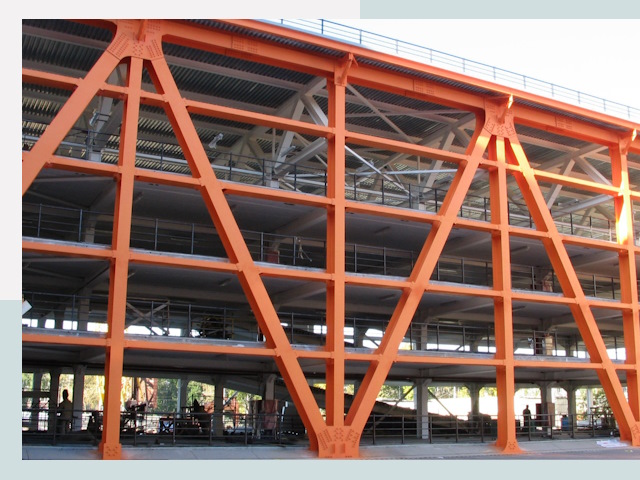 Многоуровневые паркинги в Стрежевой от 612 руб.